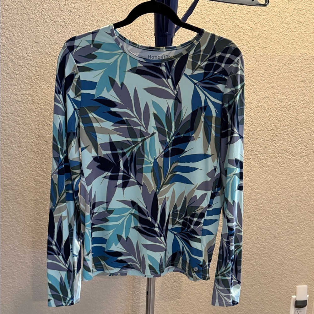 Hang Ten Multicolor Leaf Print Blouse. Size Large